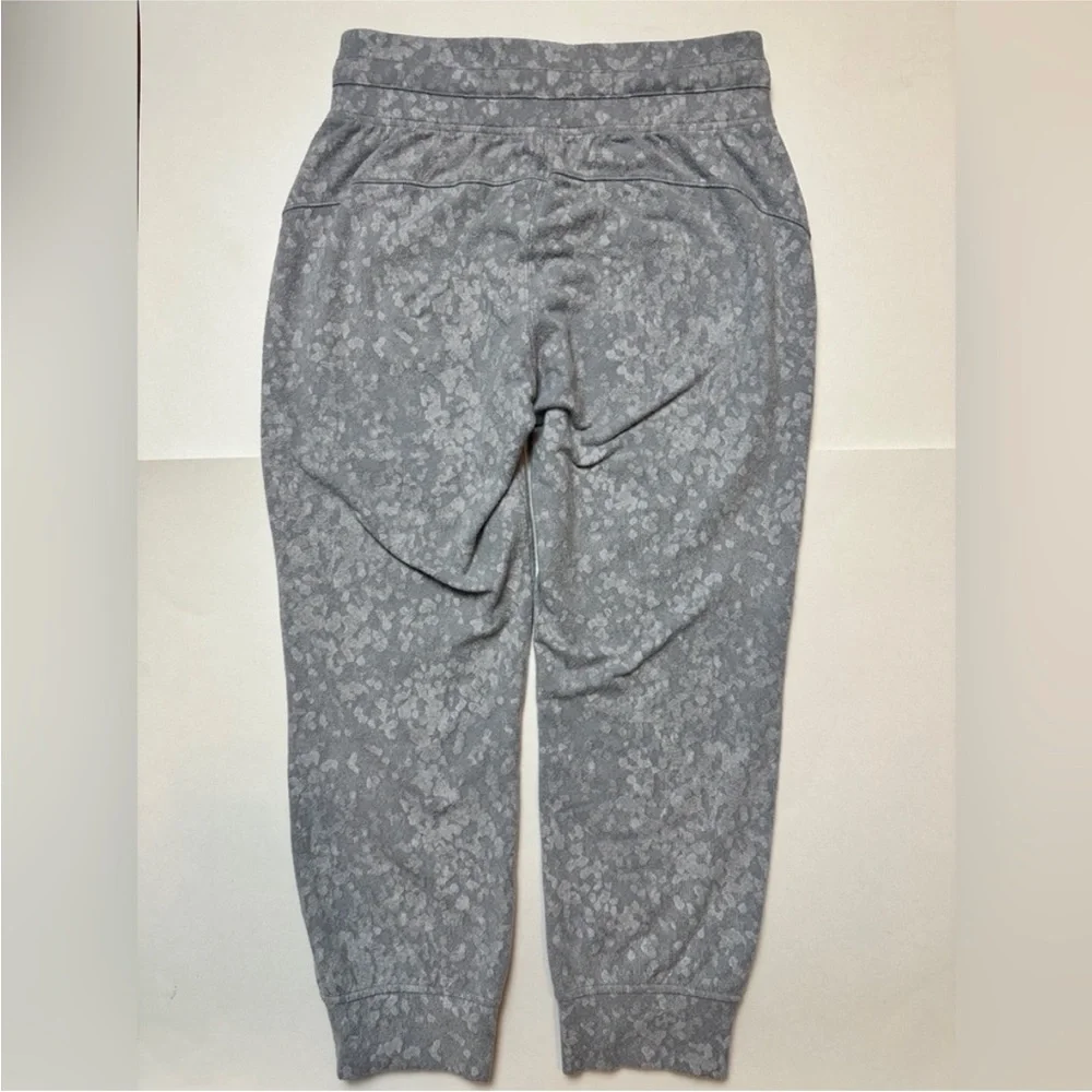 Lululemon Ready to Rulu Jogger Crop Pants Size 4 - Picture 6 of 15